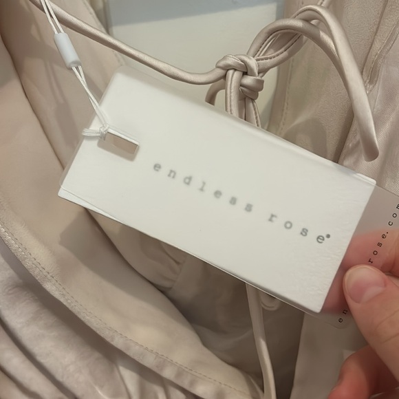 Endless Rose blush pink blouse - Picture 4 of 4